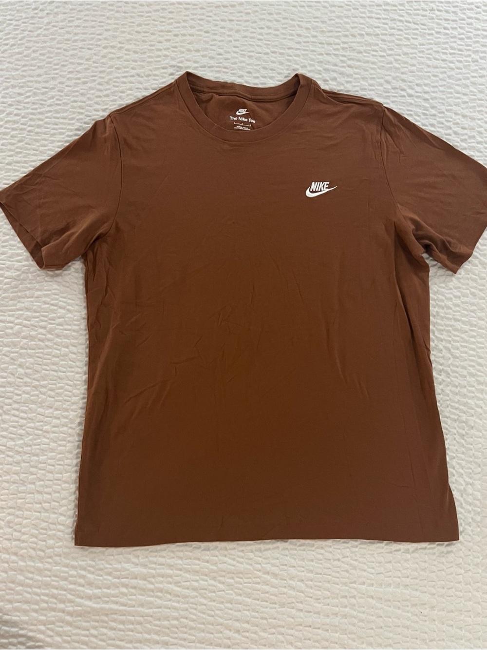 NIKE Sportswear Club The Nike Tee Shirt Men’s Size Large L - Burnt Sienna Brown